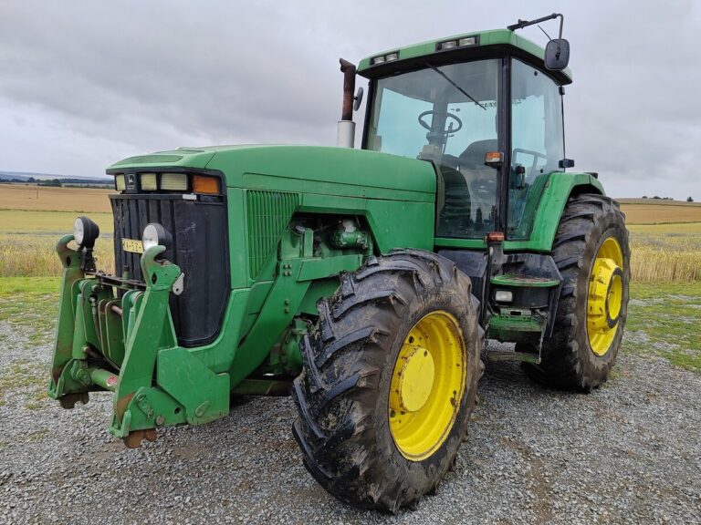 JOHN DEERE 8300