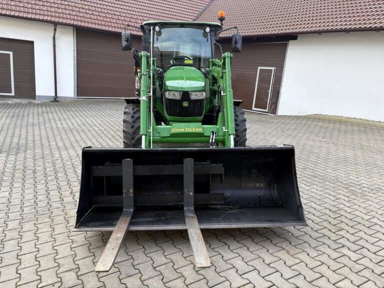 JOHN DEERE 5075 E