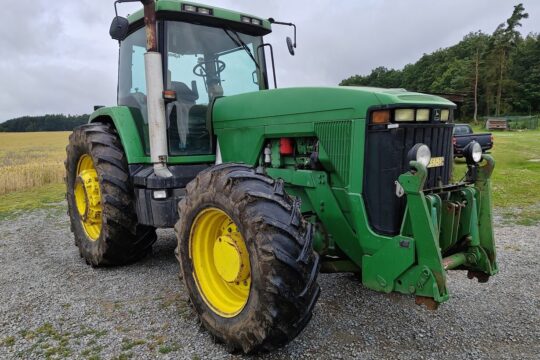 JOHN DEERE 8300