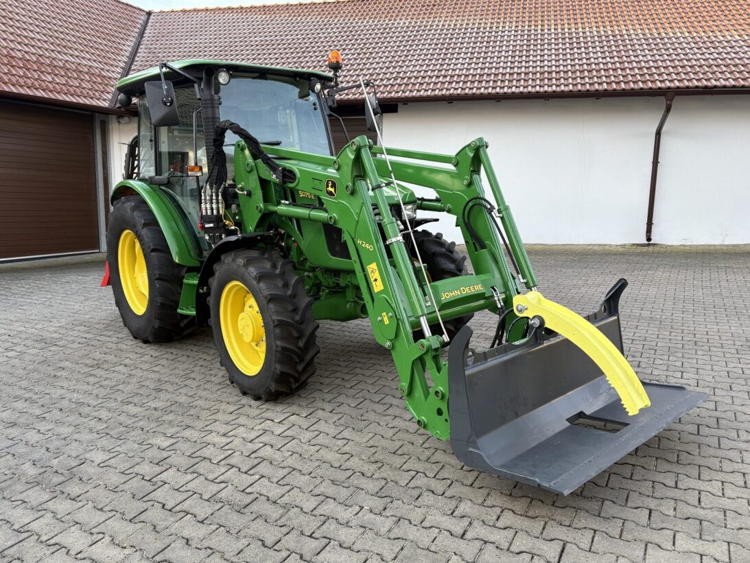 JOHN DEERE 5075 UKT