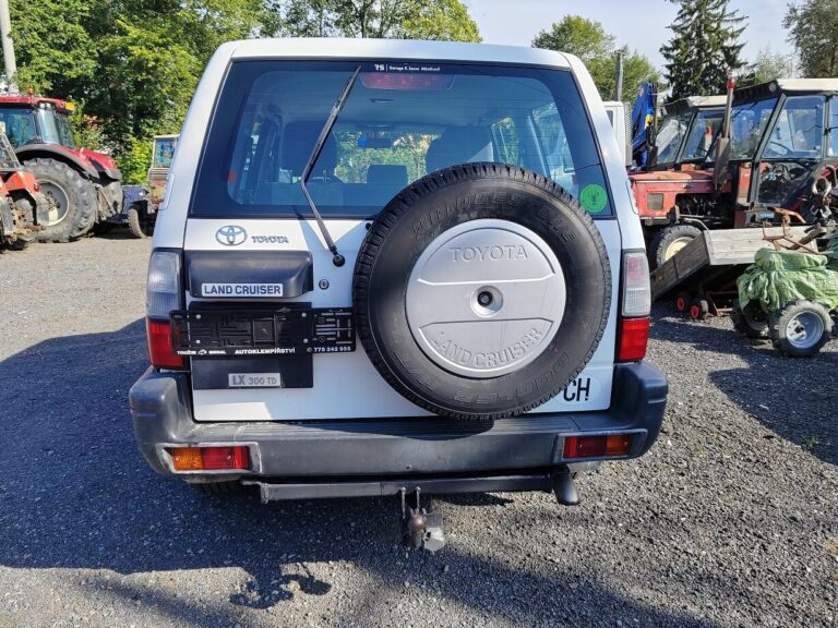 Toyotu Land Cruiser