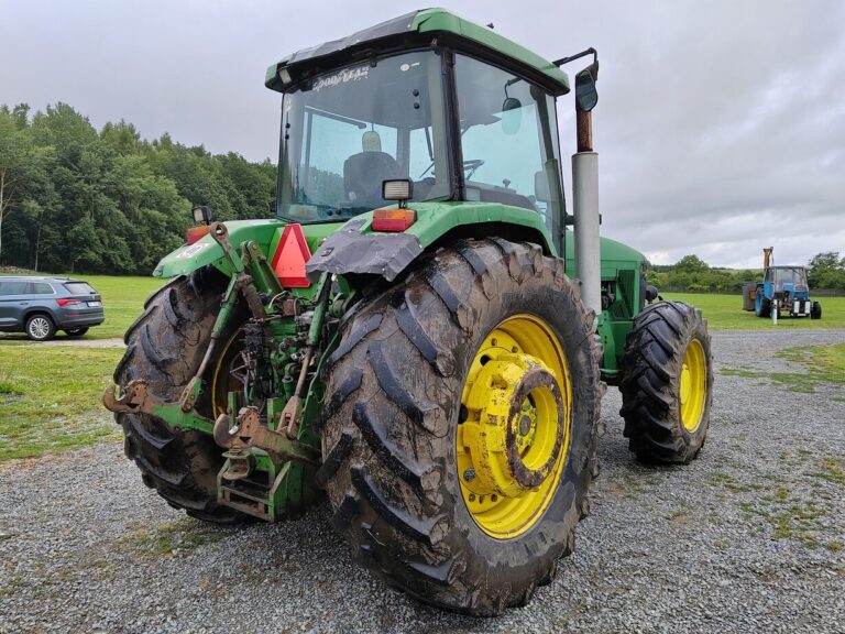 JOHN DEERE 8300