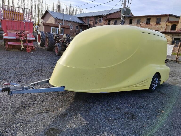 Přívěs SAXXON