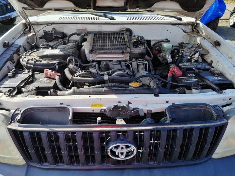 Toyotu Land Cruiser